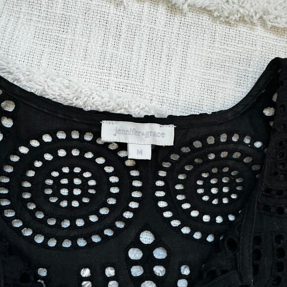 Jennifer & Grace Black Eyelet Flutter Top Size M - Picture 4 of 6